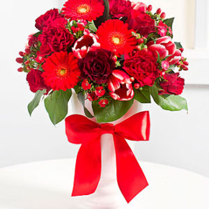 Elegant Bouquet in Red