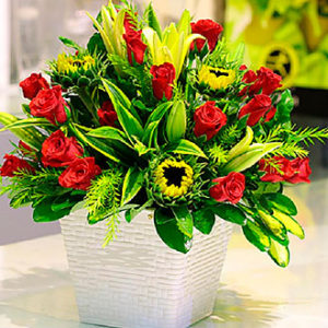 Red & Green Bouquet in Po